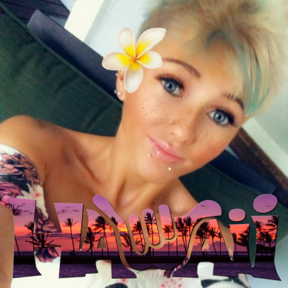 Meet your Posher, Kayla